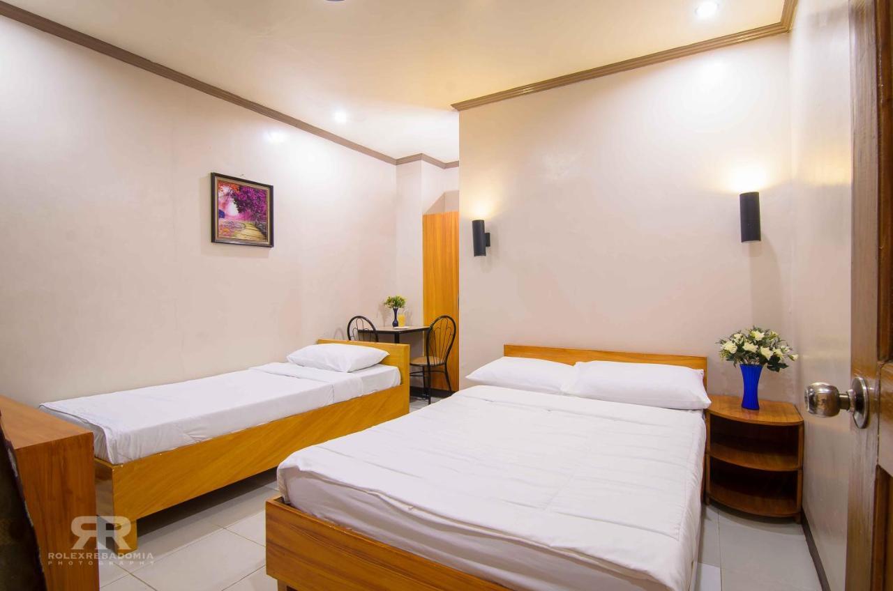 Diamond Hotel And Resto Катарман Экстерьер фото