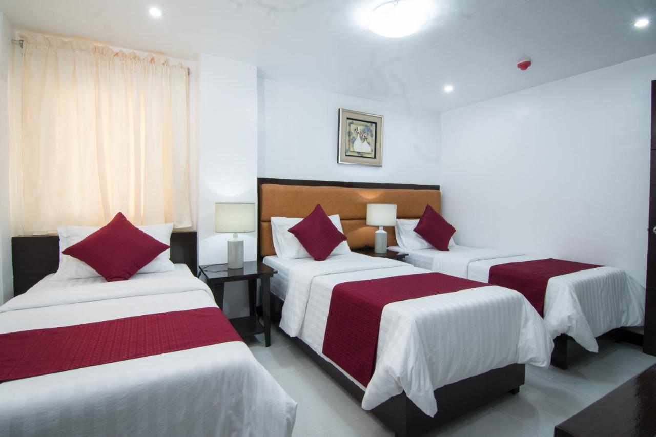 Diamond Hotel And Resto Катарман Экстерьер фото